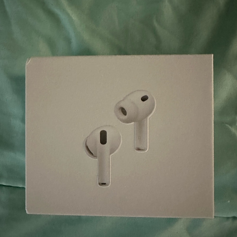 Brand new AirPods Pro 3 lightly open